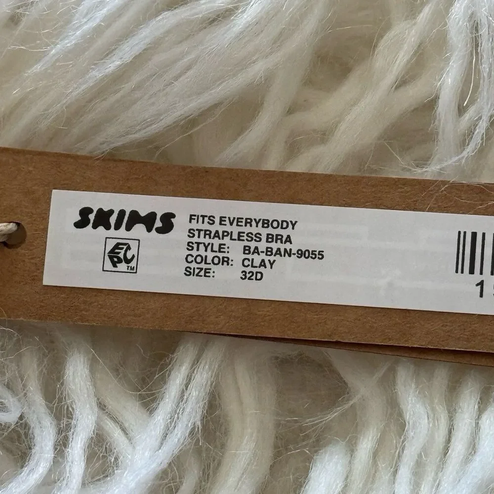 Skims Fits Everybody Strapless Clay Size 32D - Picture 6 of 6
